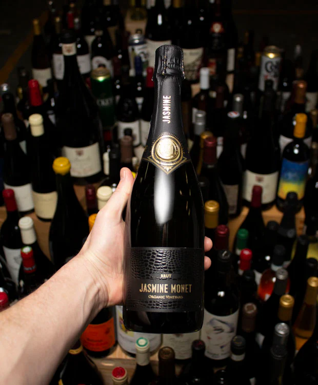 Jasmine Monet Brut Organic Vineyard NV - Image 3