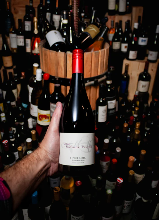 Stuhlmuller Vineyards Pinot Noir Russian River Valley 2022 - Image 3